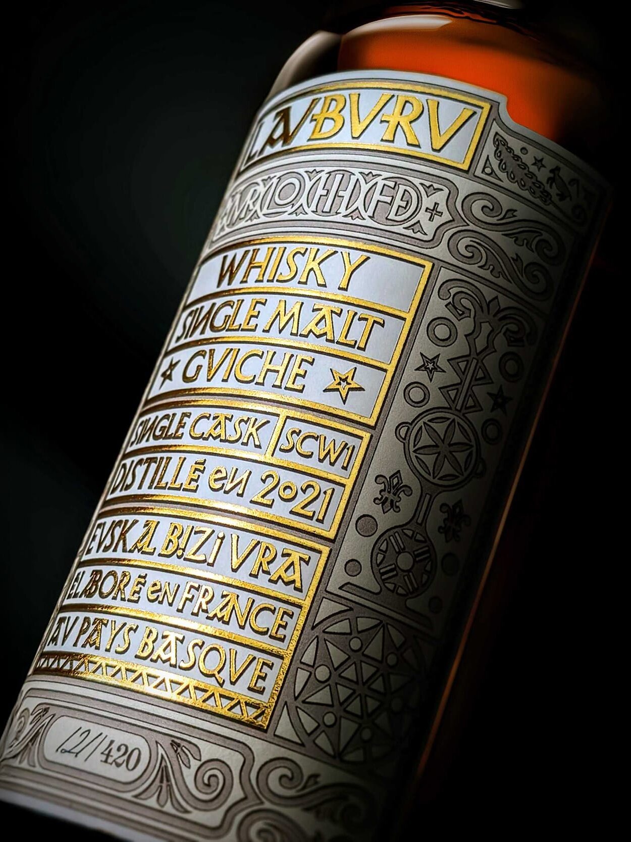 bleu juin lauburu whisky single cask pays basque euskadi lionel osmin imanol harinordoquy sugaar label design packaging