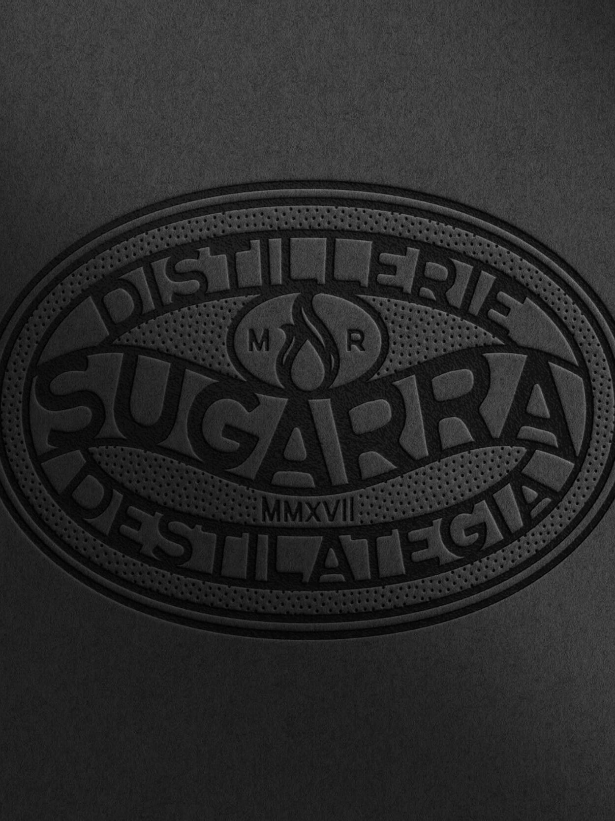 bleujuin bleu juin sugarra distillerie destilategia matthieu rivera lauburu whisky biarritz bonheur logo identite visuelle branding