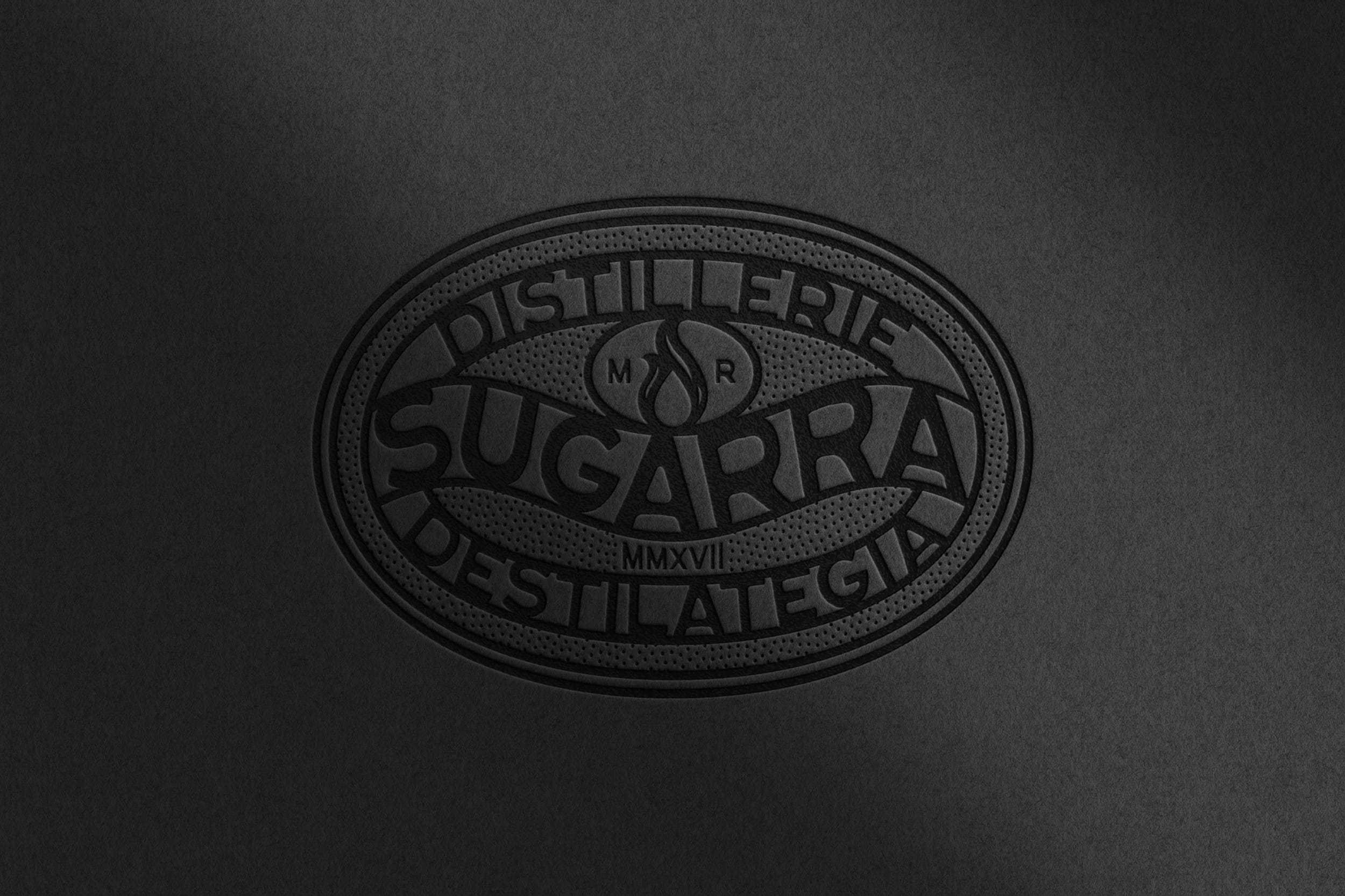 bleujuin bleu juin sugarra distillerie destilategia matthieu rivera lauburu whisky biarritz bonheur logo identite visuelle branding